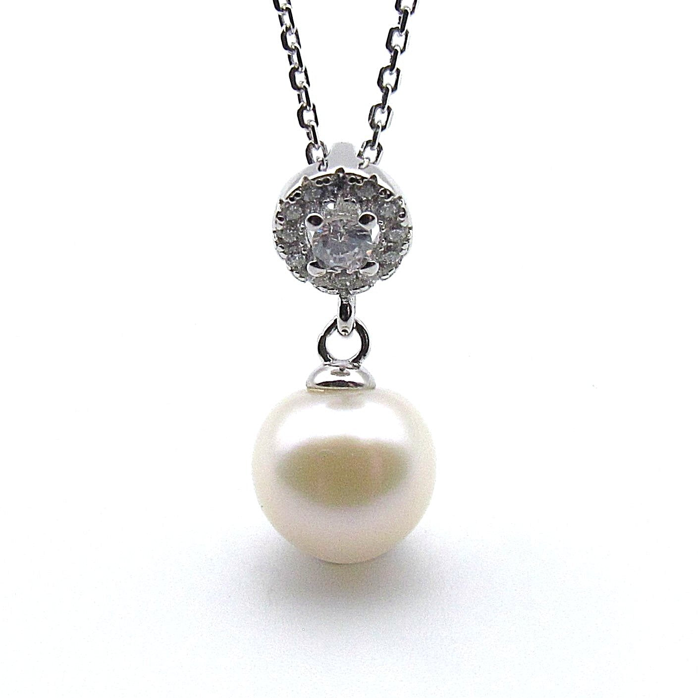 Sterling silver with 8.5mm freshwater pearl pendant