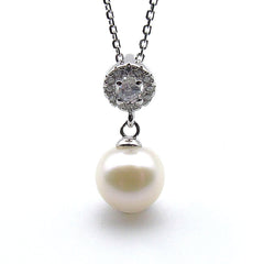 Sterling silver with 8.5mm freshwater pearl pendant