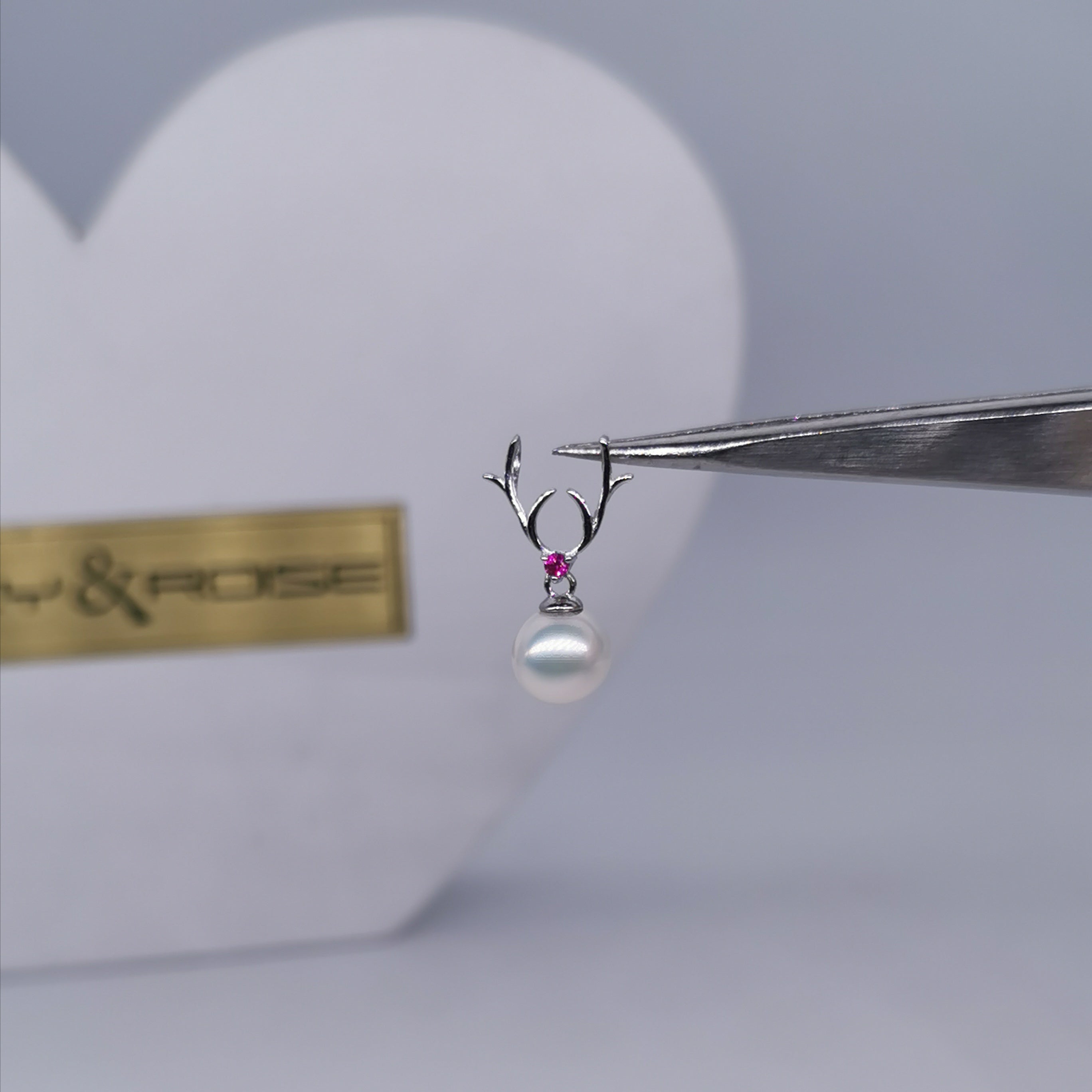 Sterling silver deer shape with freshwater pearl pendant