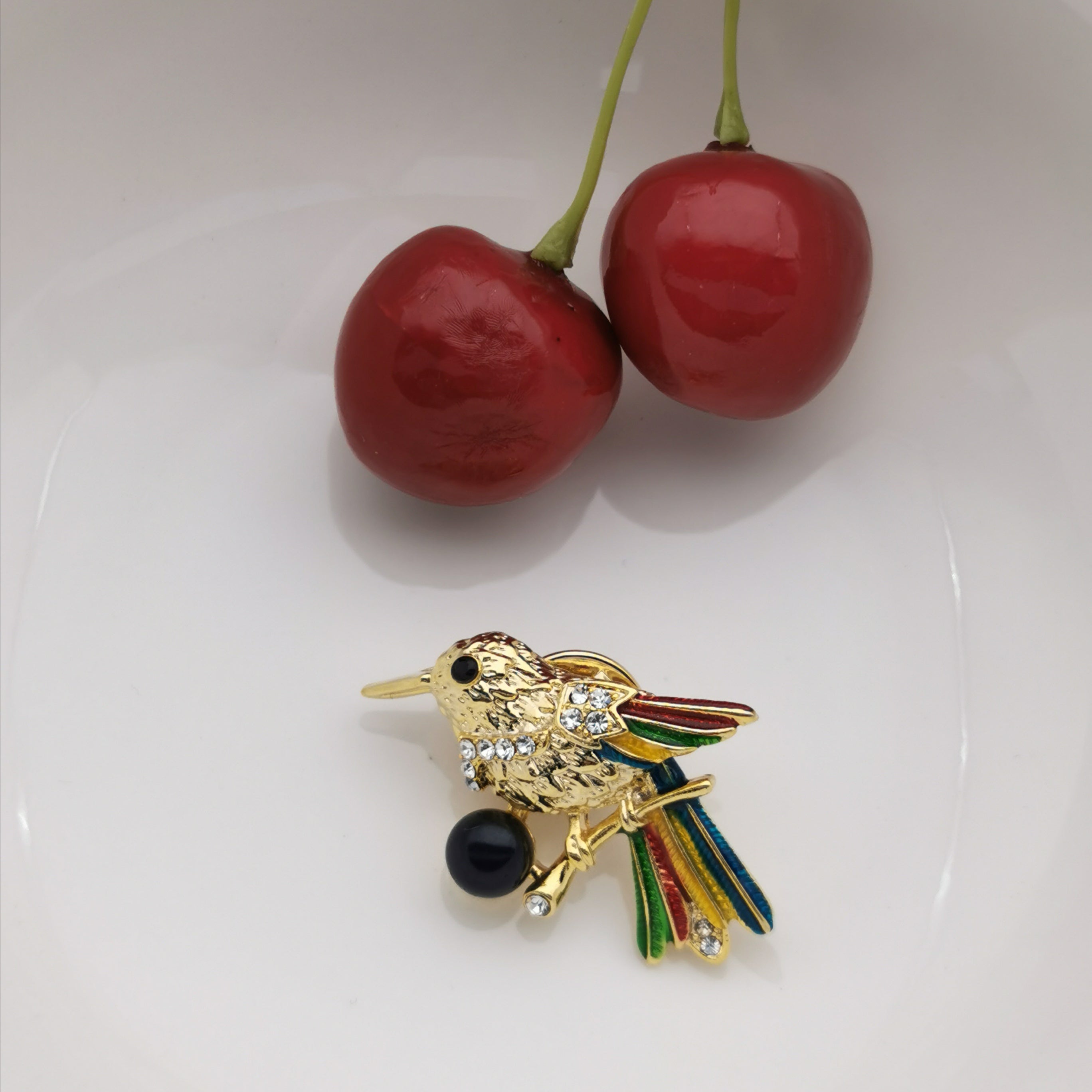 Little cute bird black freshwater pearl brooch