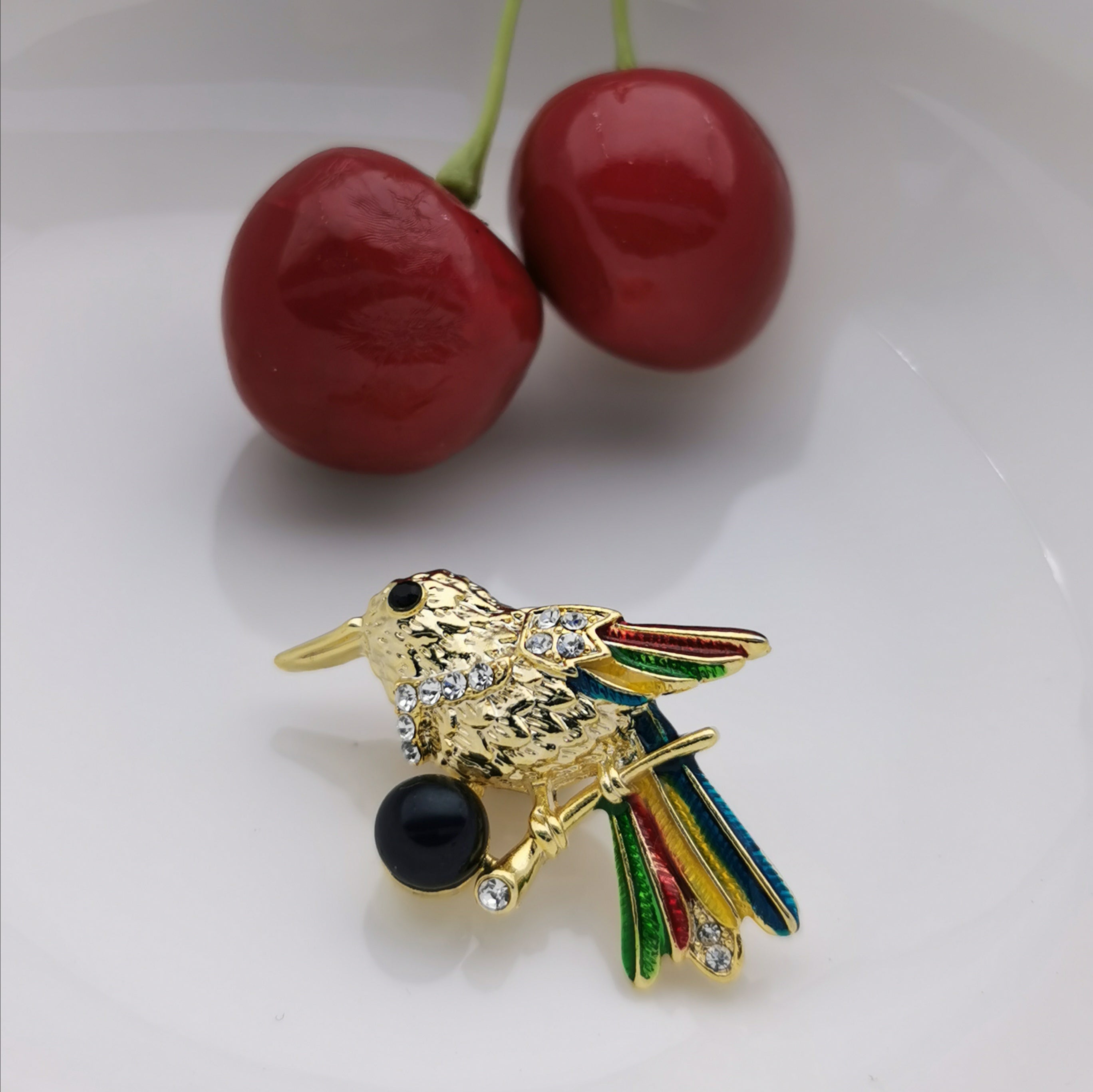 Little cute bird black freshwater pearl brooch