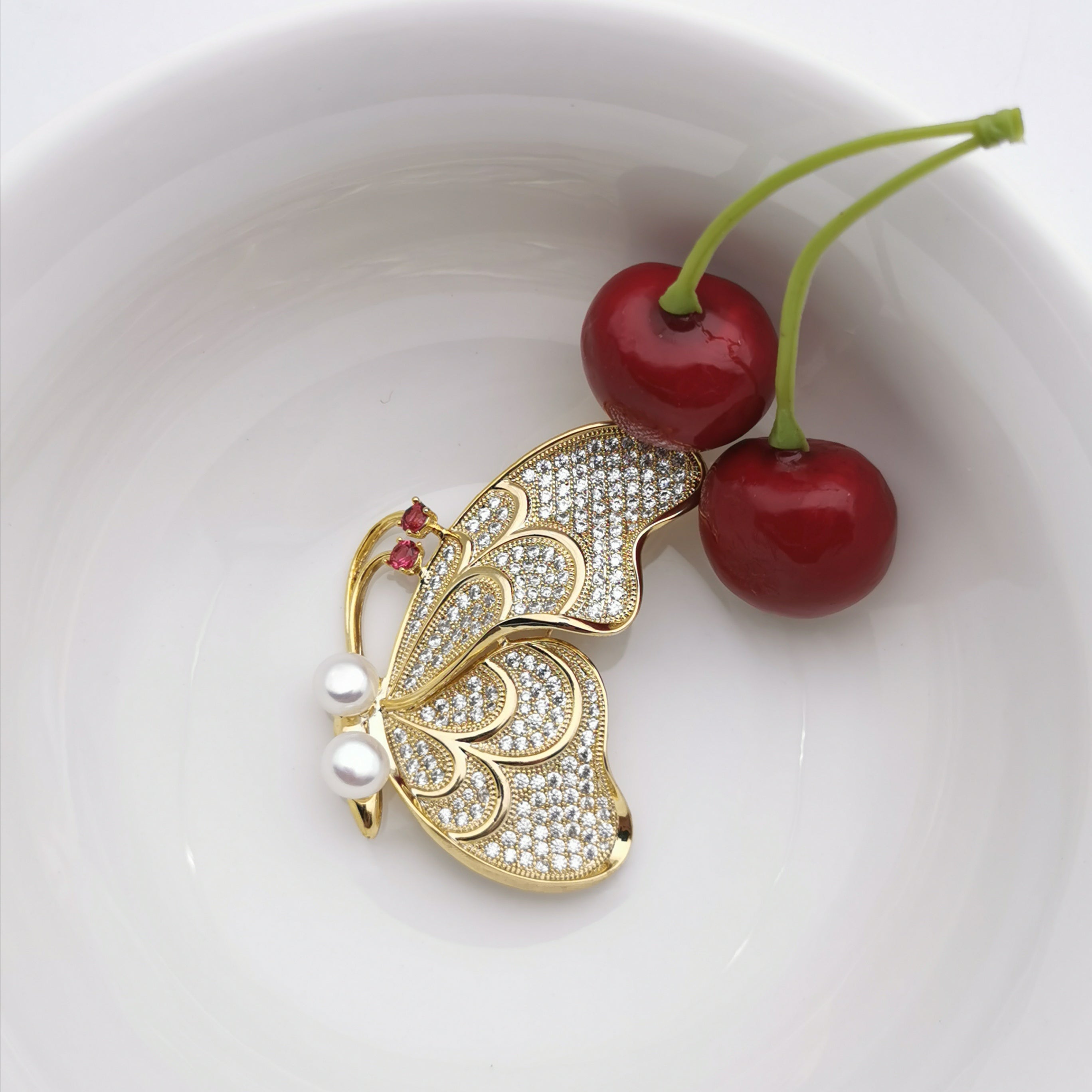 Butterfly freshwater pearl brooch