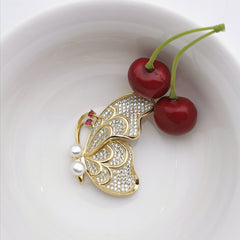 Butterfly freshwater pearl brooch