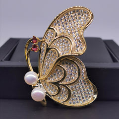 Butterfly freshwater pearl brooch