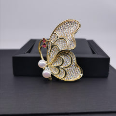 Butterfly freshwater pearl brooch