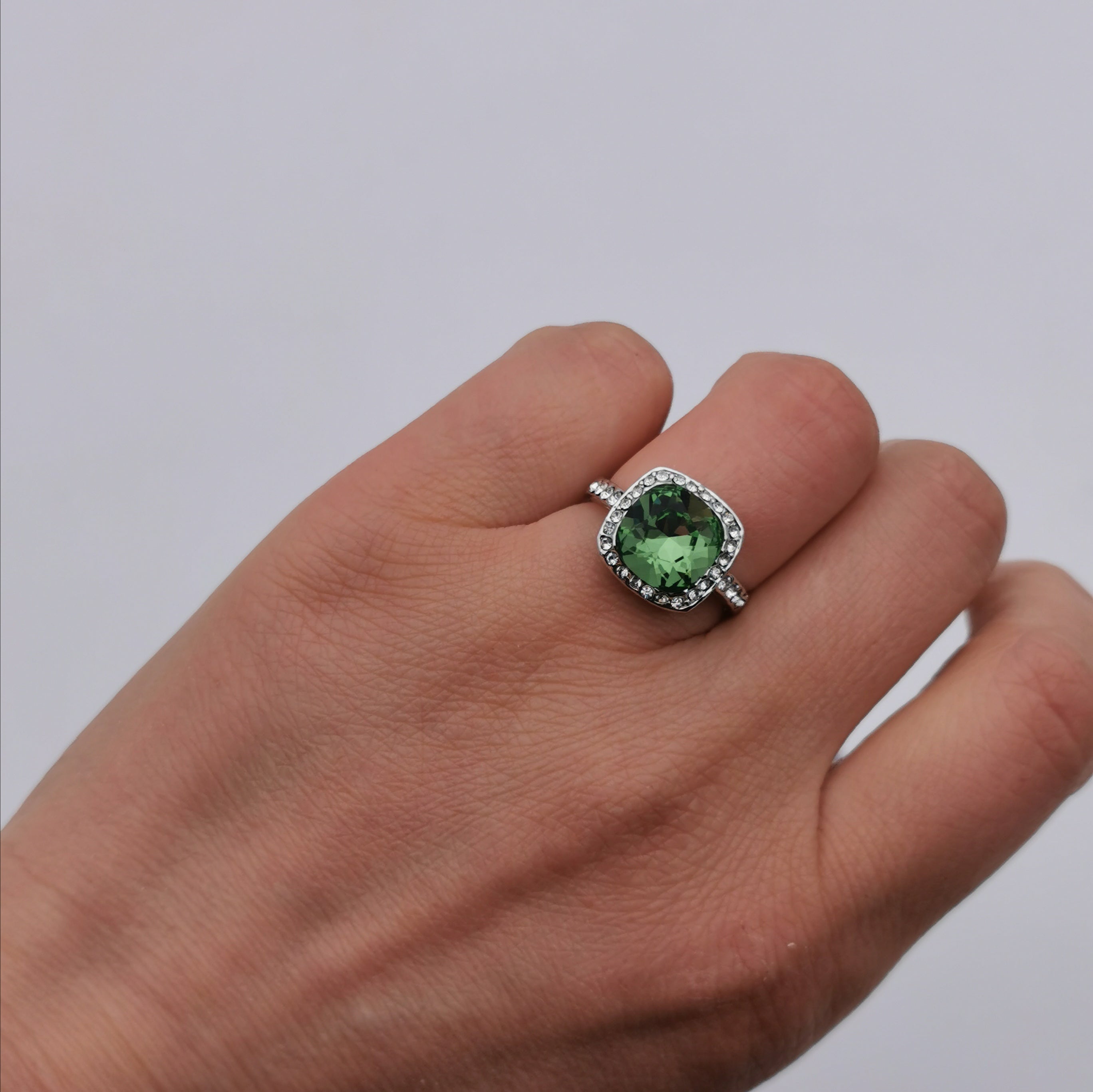 Elegant Swarovski element square ring