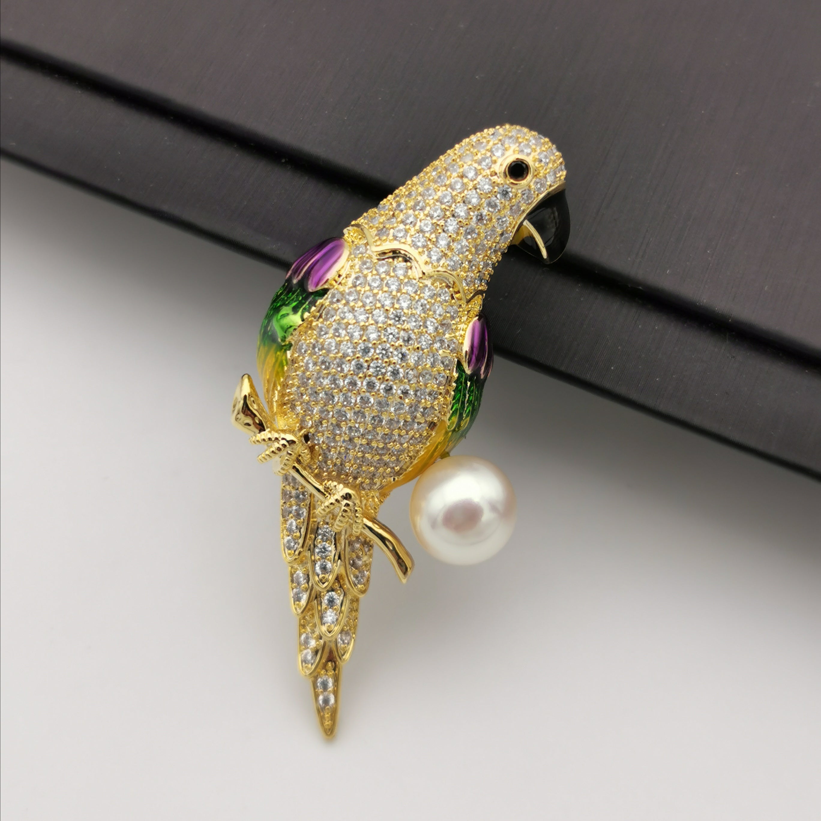 Parrot freshwater pearl brooch