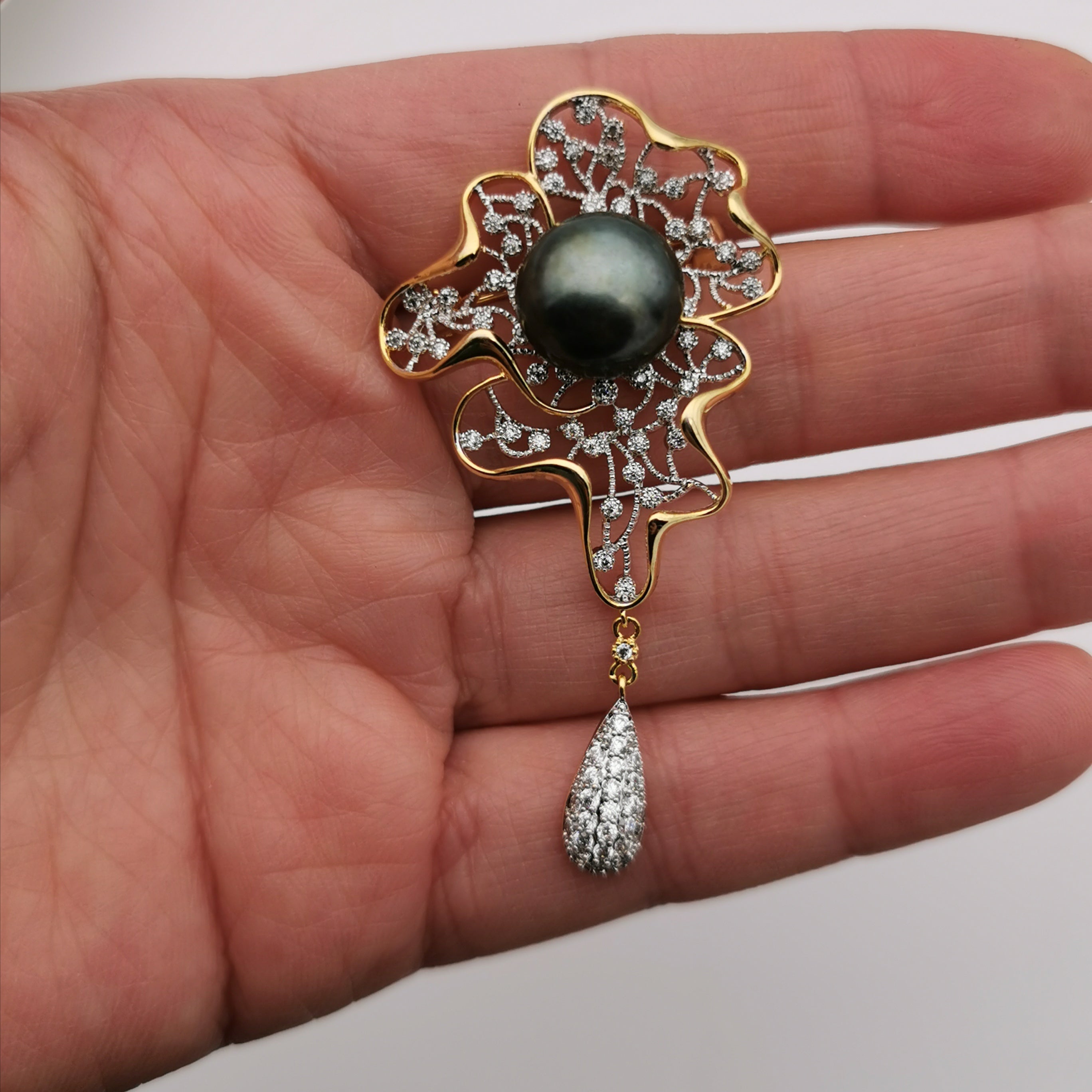12.5mm luxury freshwater pearl brooch