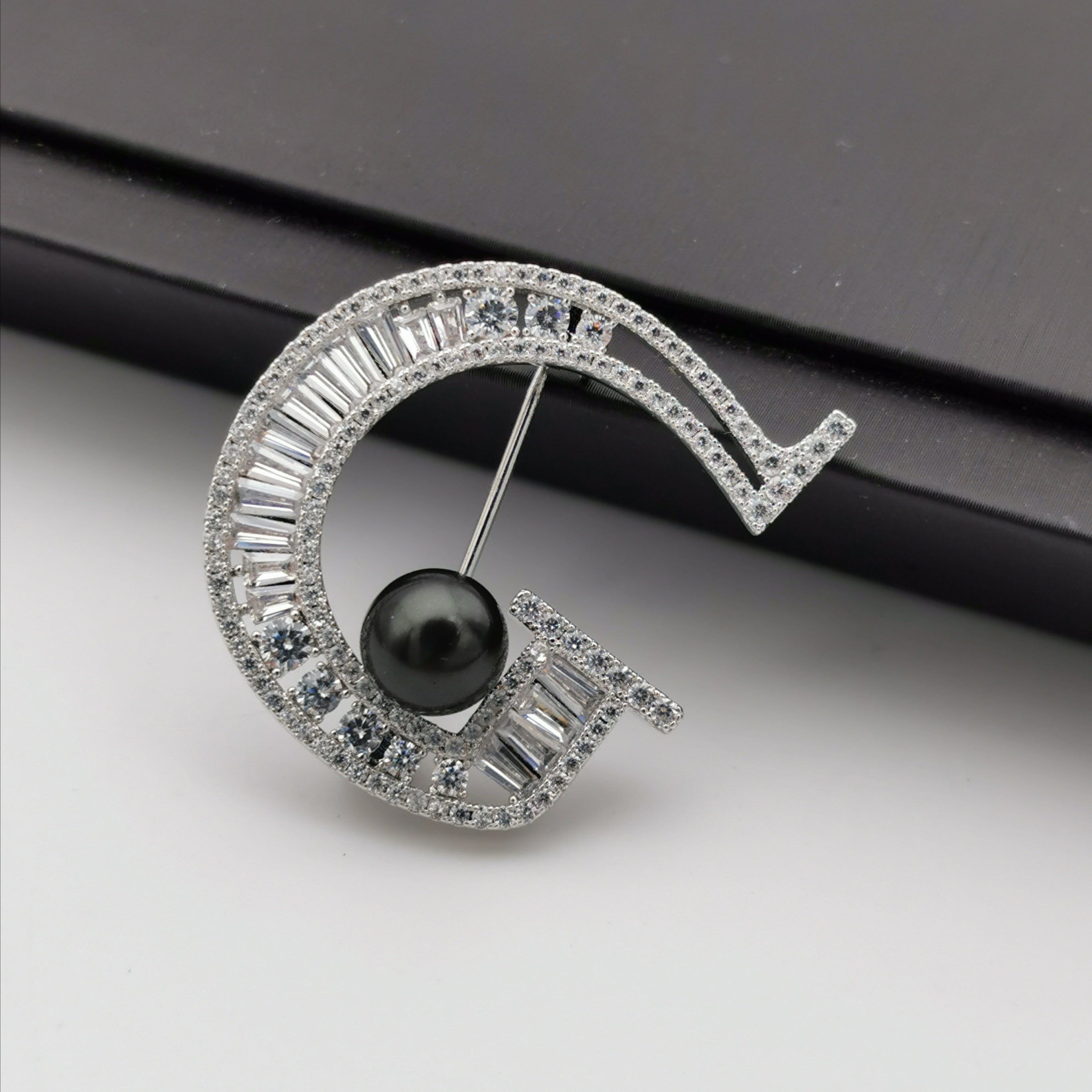 Letter G shell pearl brooch
