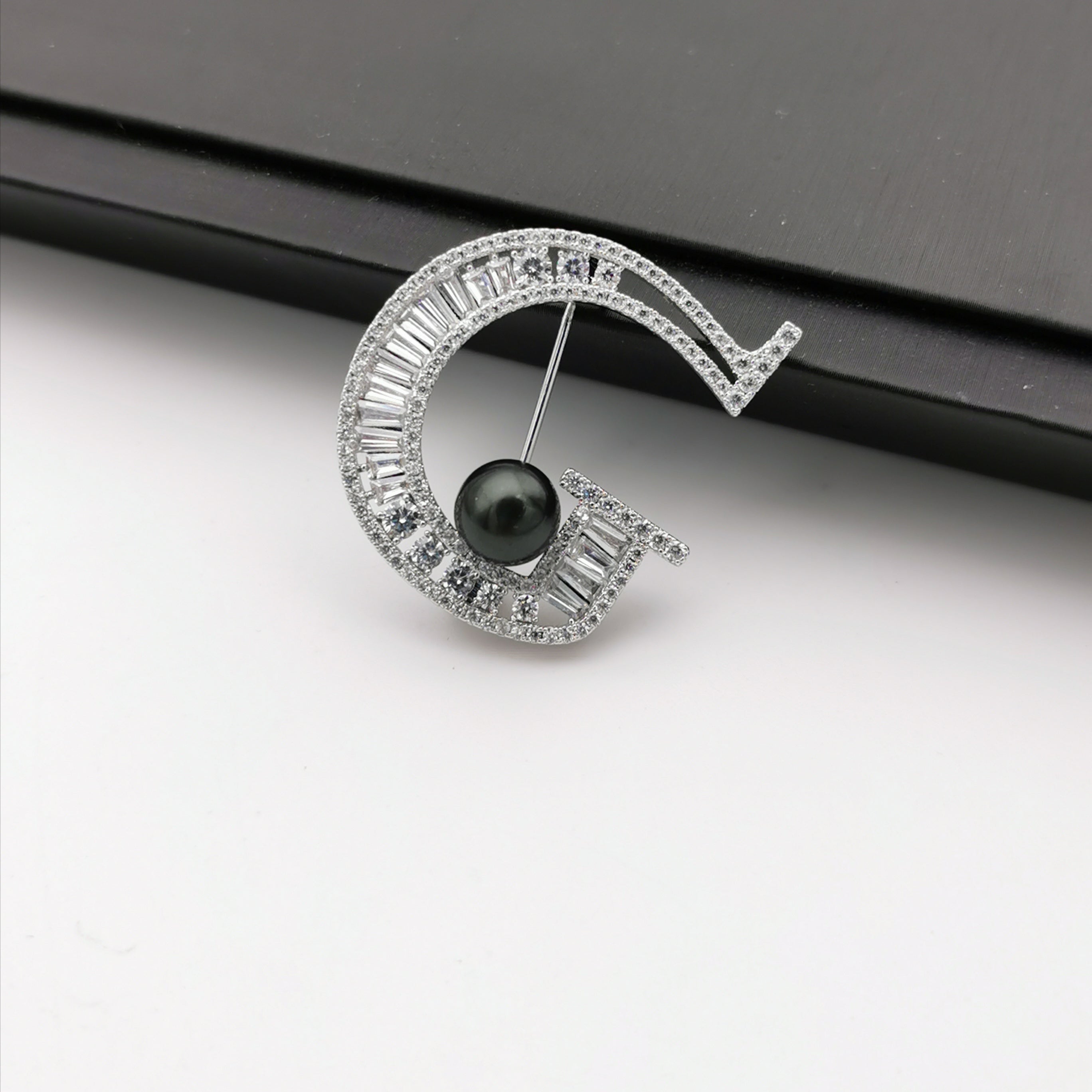 Letter G shell pearl brooch