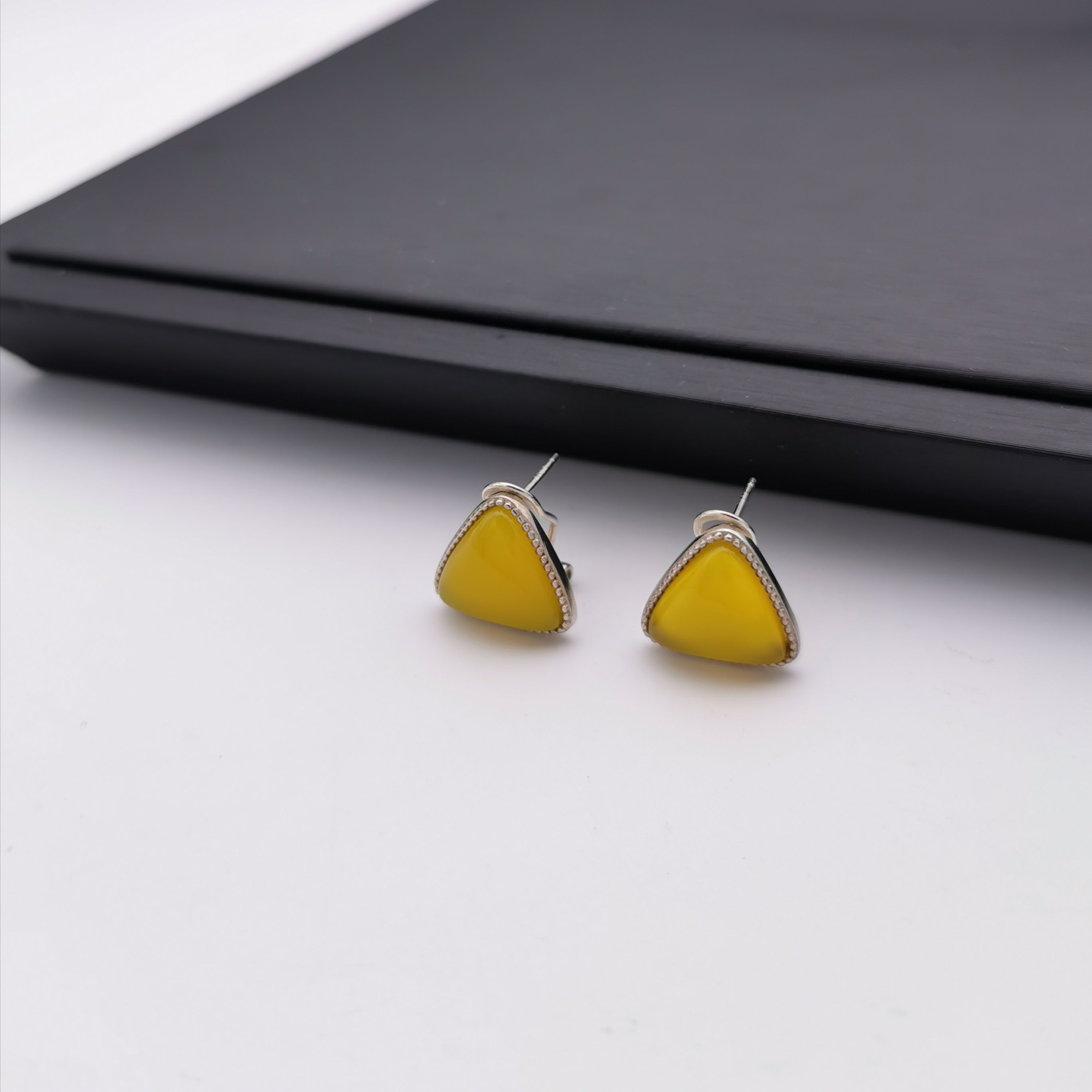 S925 yellow chalcedony stud earring