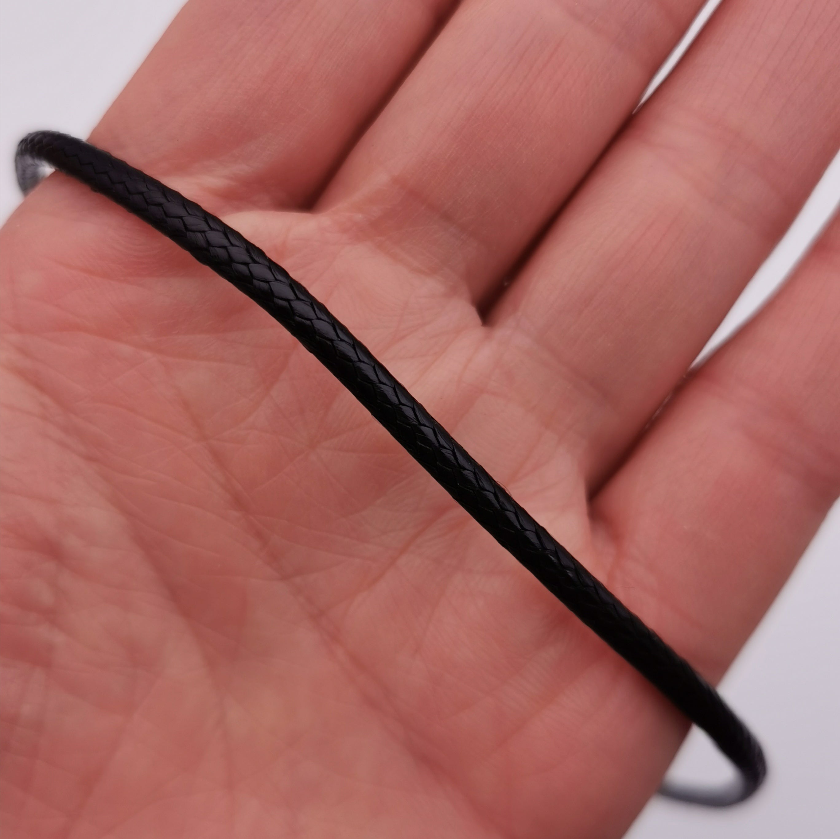 Wax rope with stainless steel clasp chain