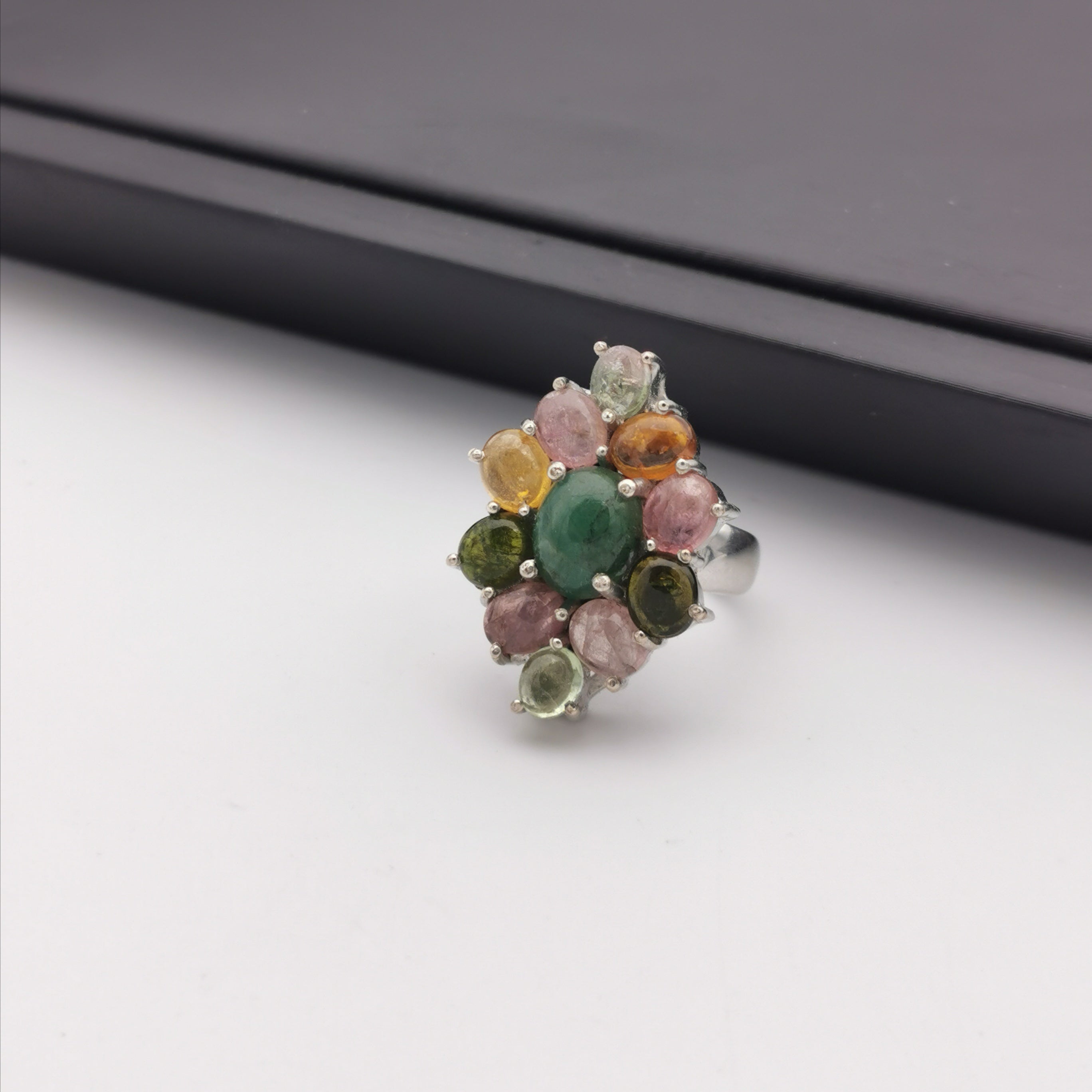 Sterling silver with tourmaline and emerld ring