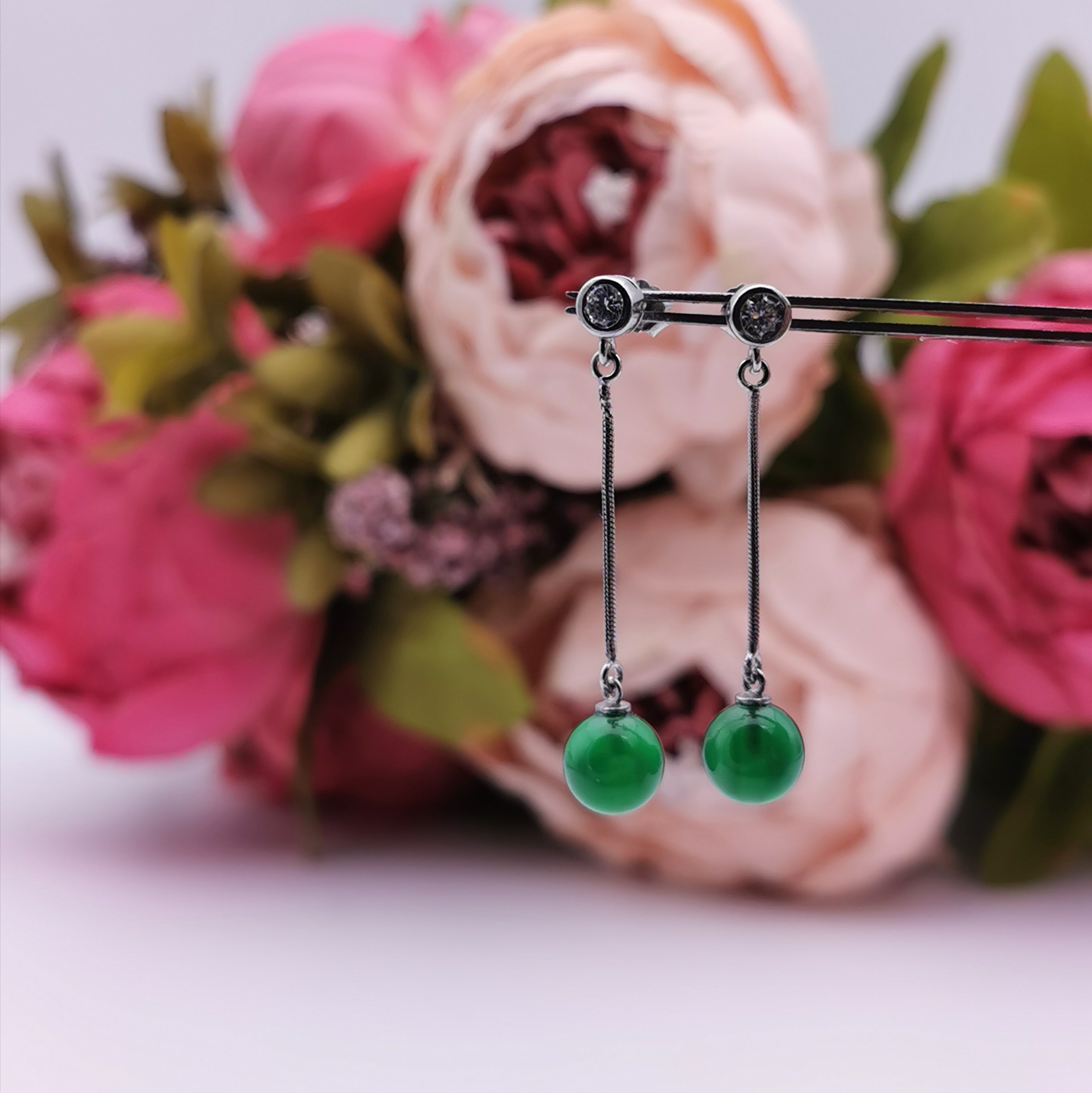 Sterling silver with chacedony earring