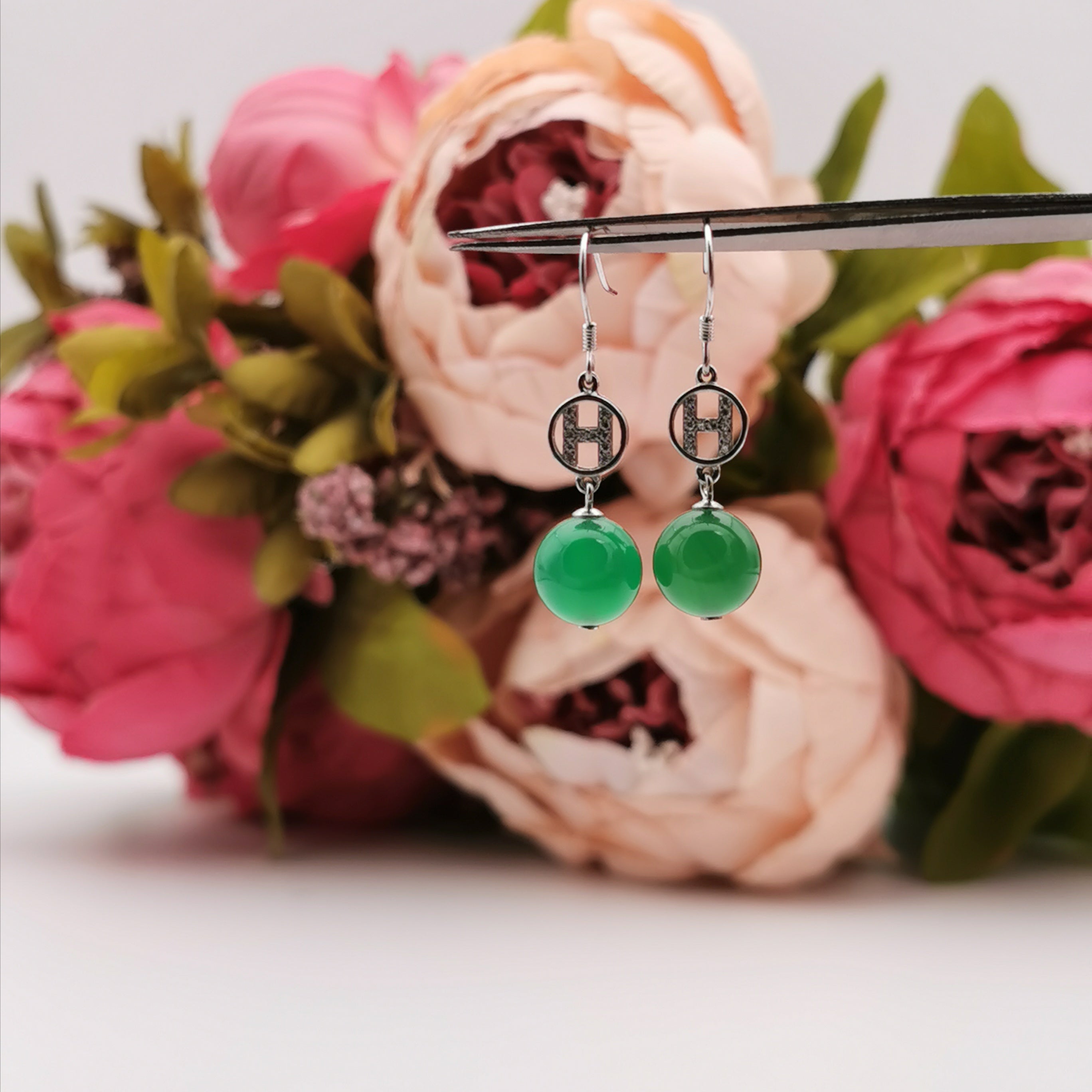 Sterling silver with Chalcedony earring
