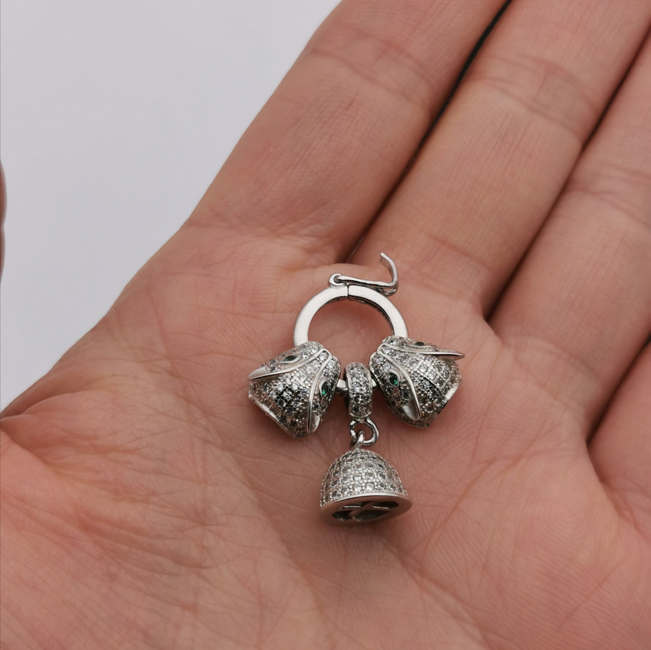 Alloy leopard with tassel clasp
