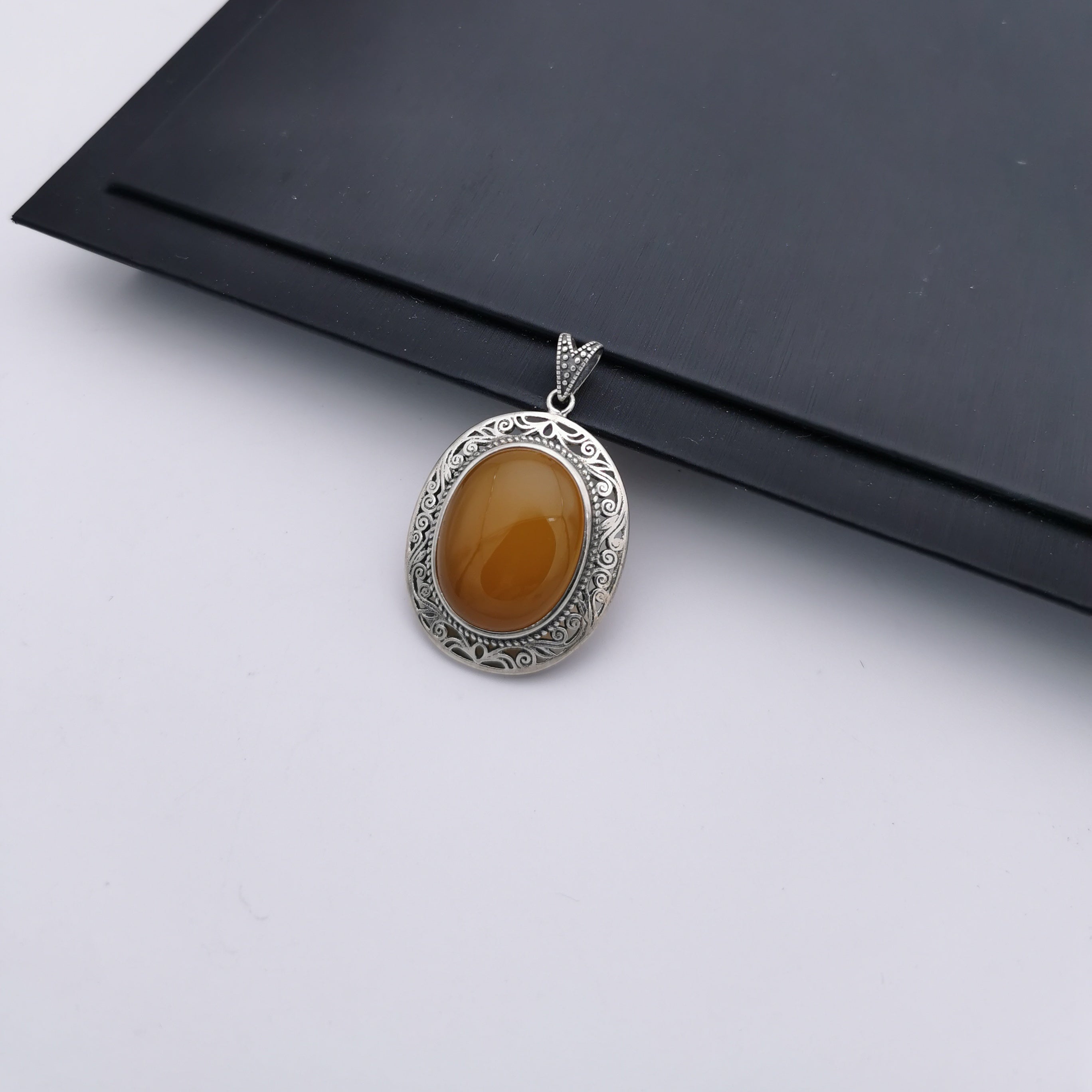 S925 Chalcedony pendant