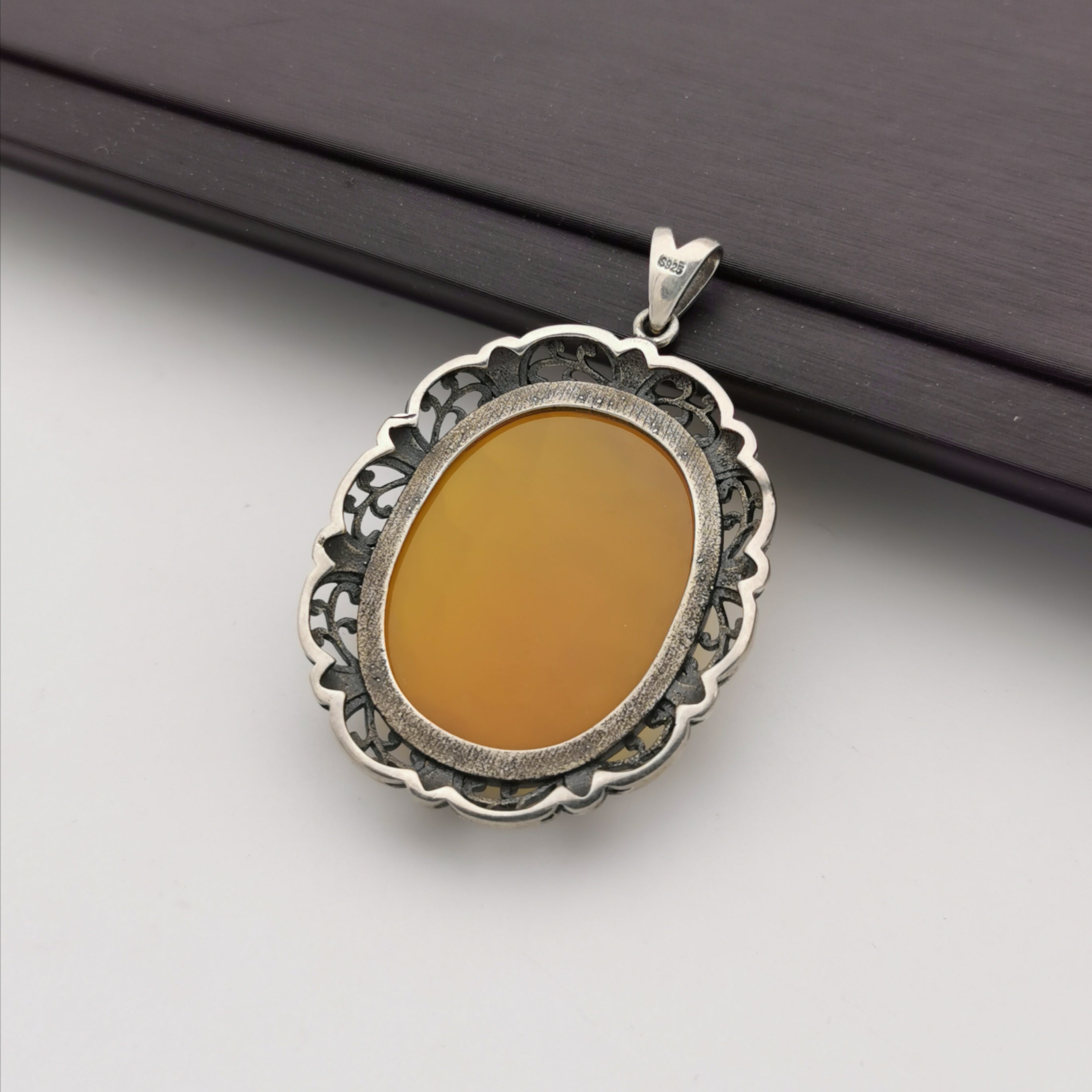 S925 chalcedony pendant