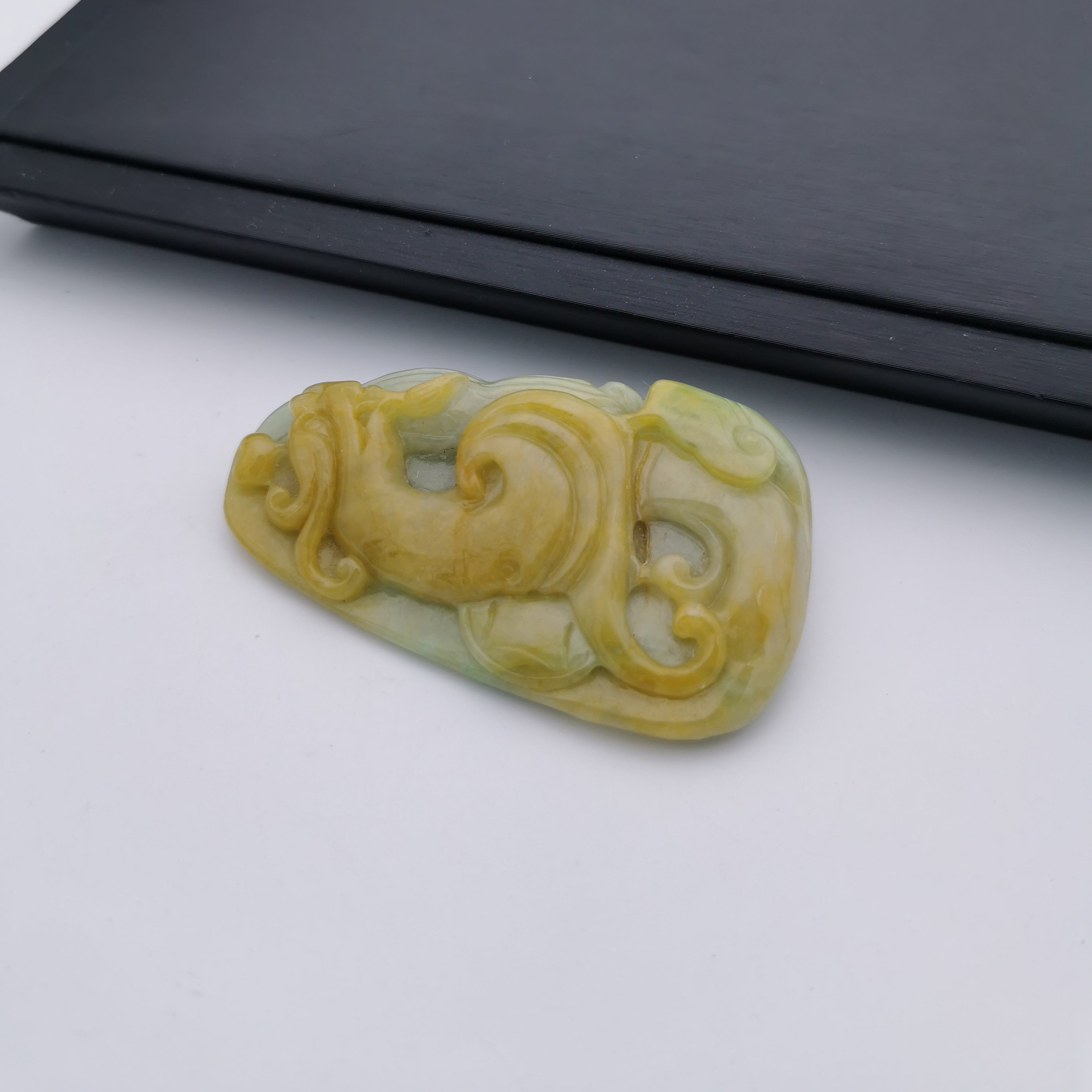 Burma nature jade pendant
