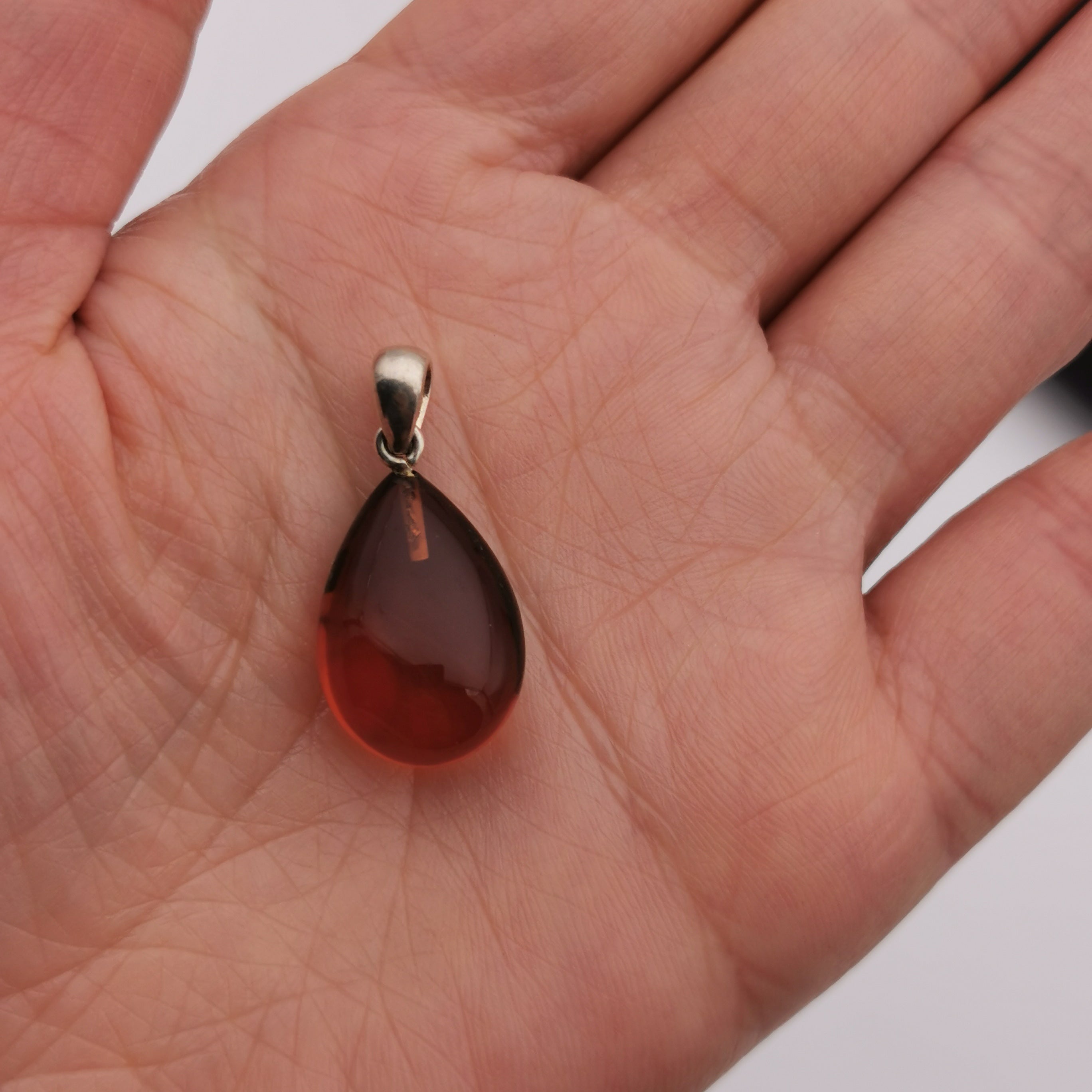 S925 cherry amber pendant