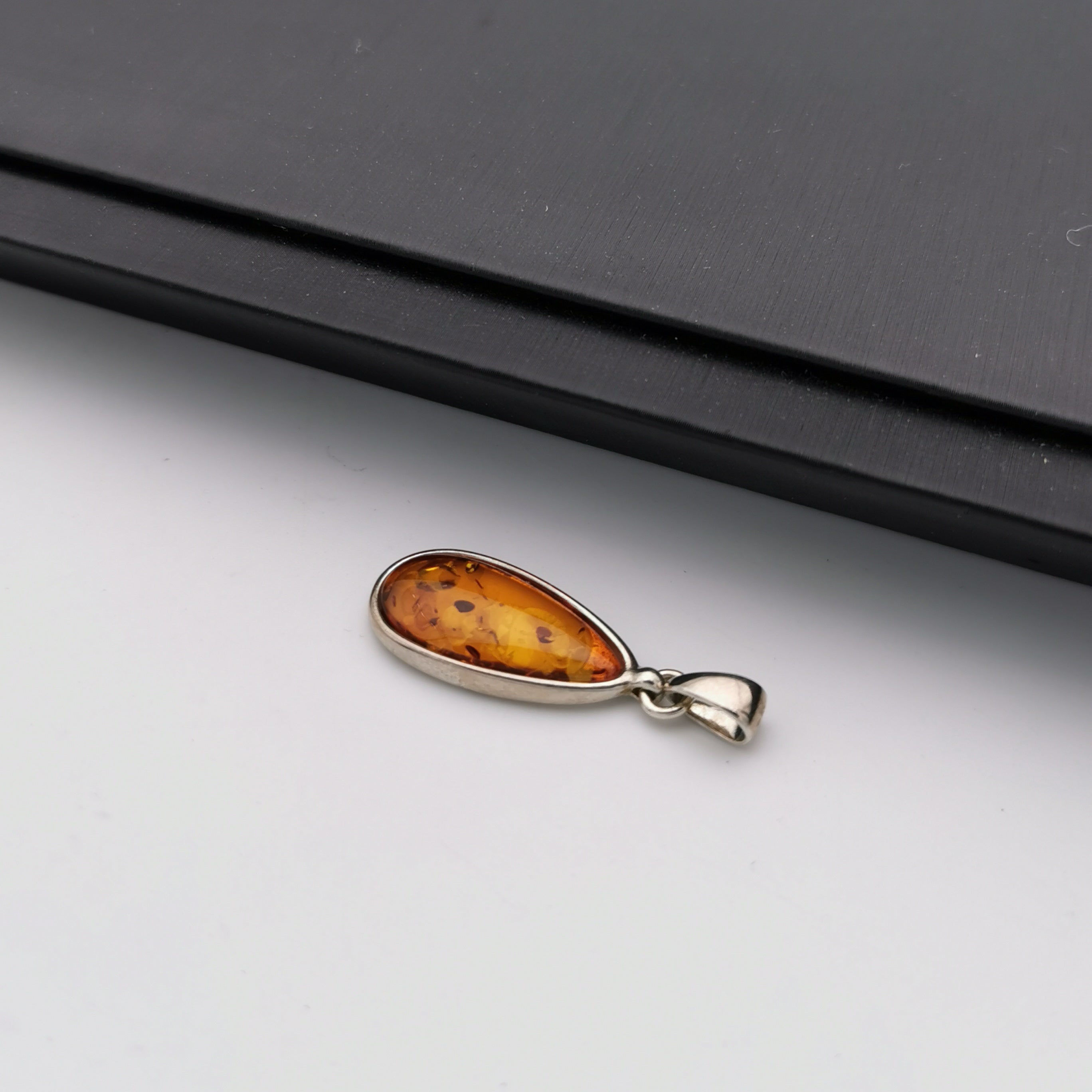 S925 Amber pendant