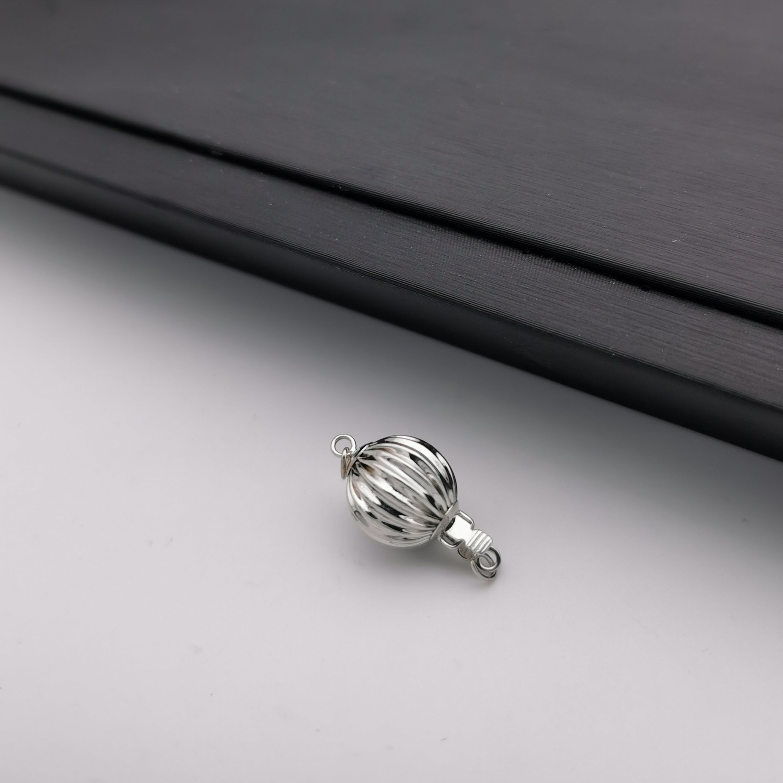 14K white gold ball clasp