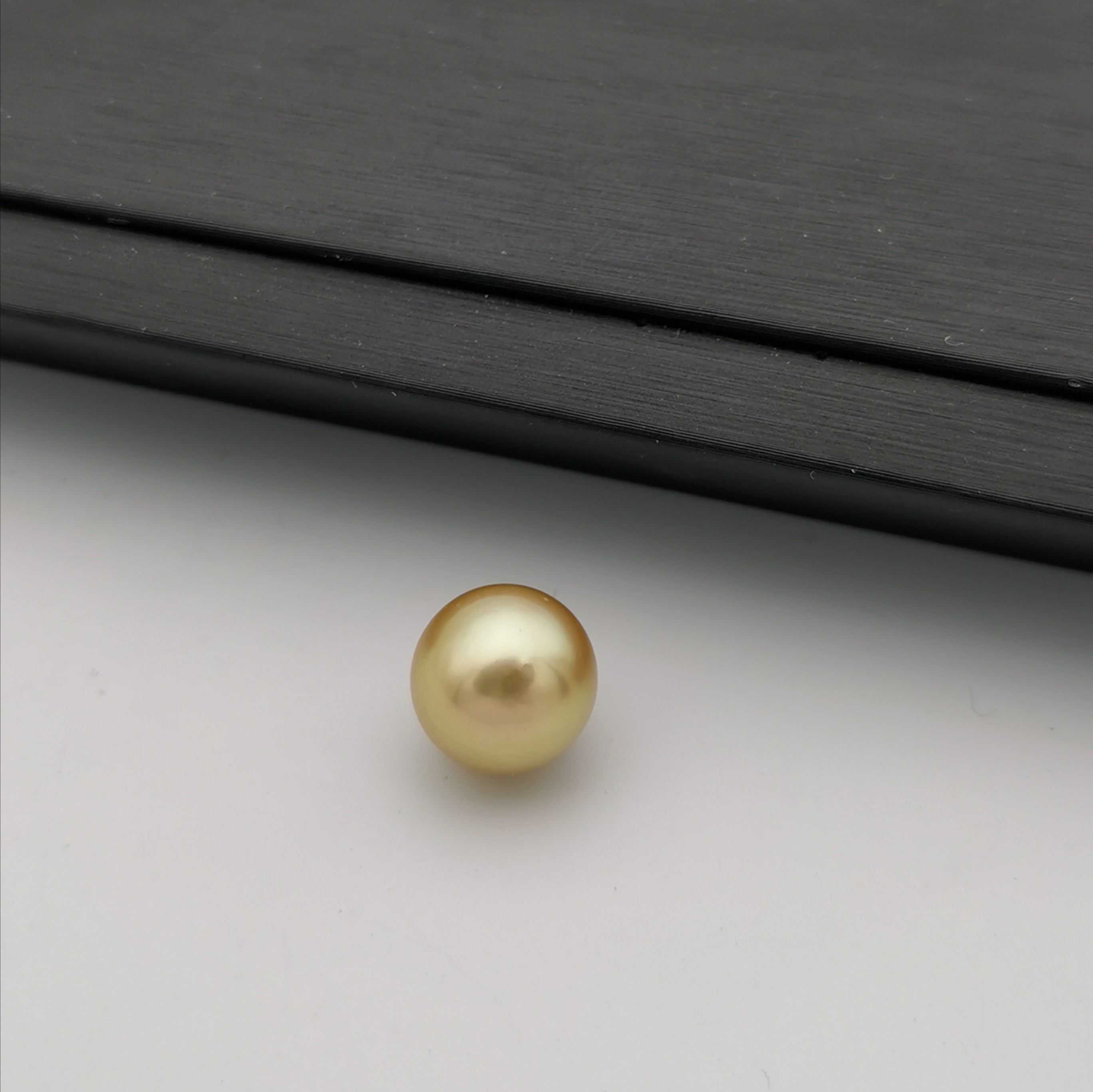 11.90 mm genuine oval shape gold south-sea loose pearl