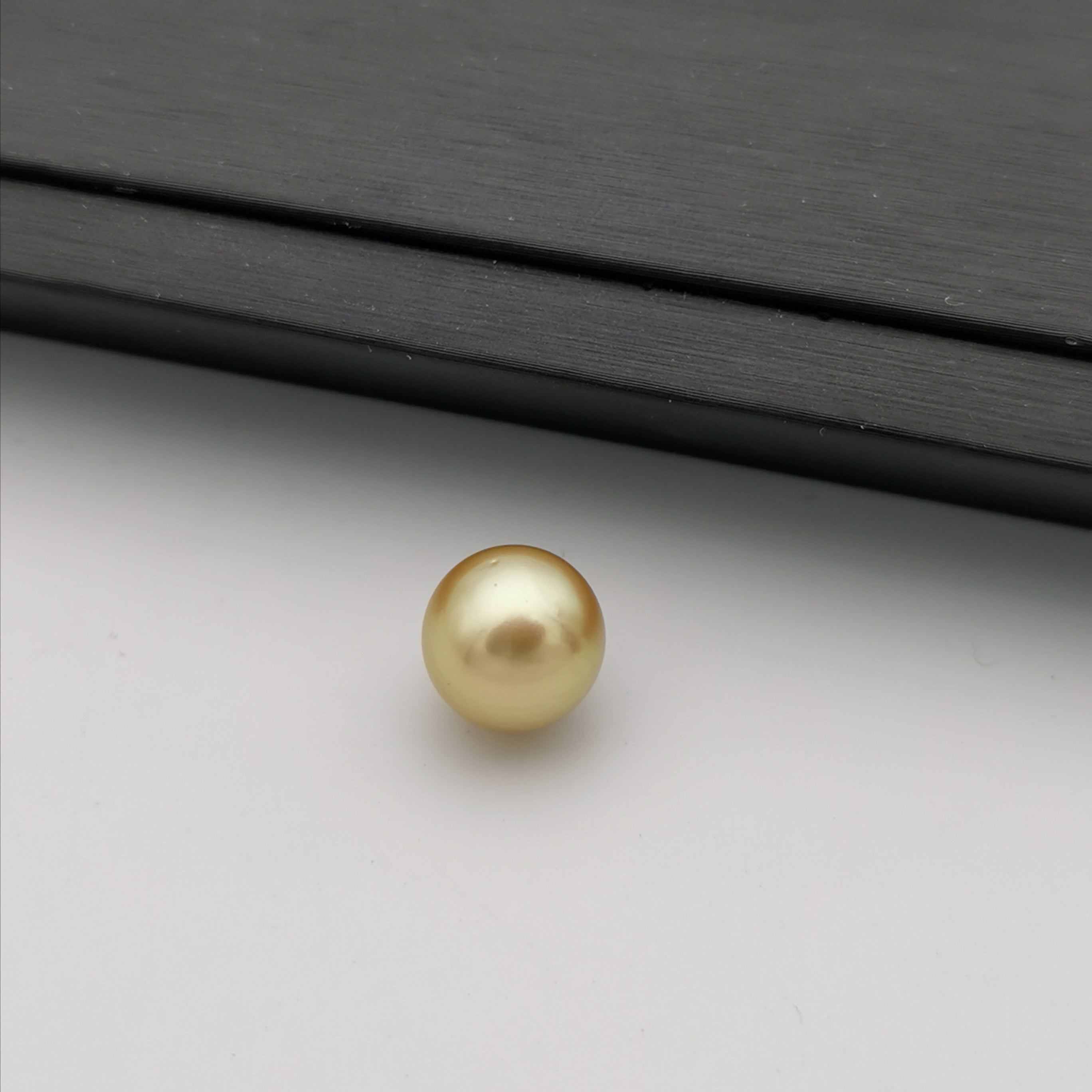 11.90 mm genuine oval shape gold south-sea loose pearl