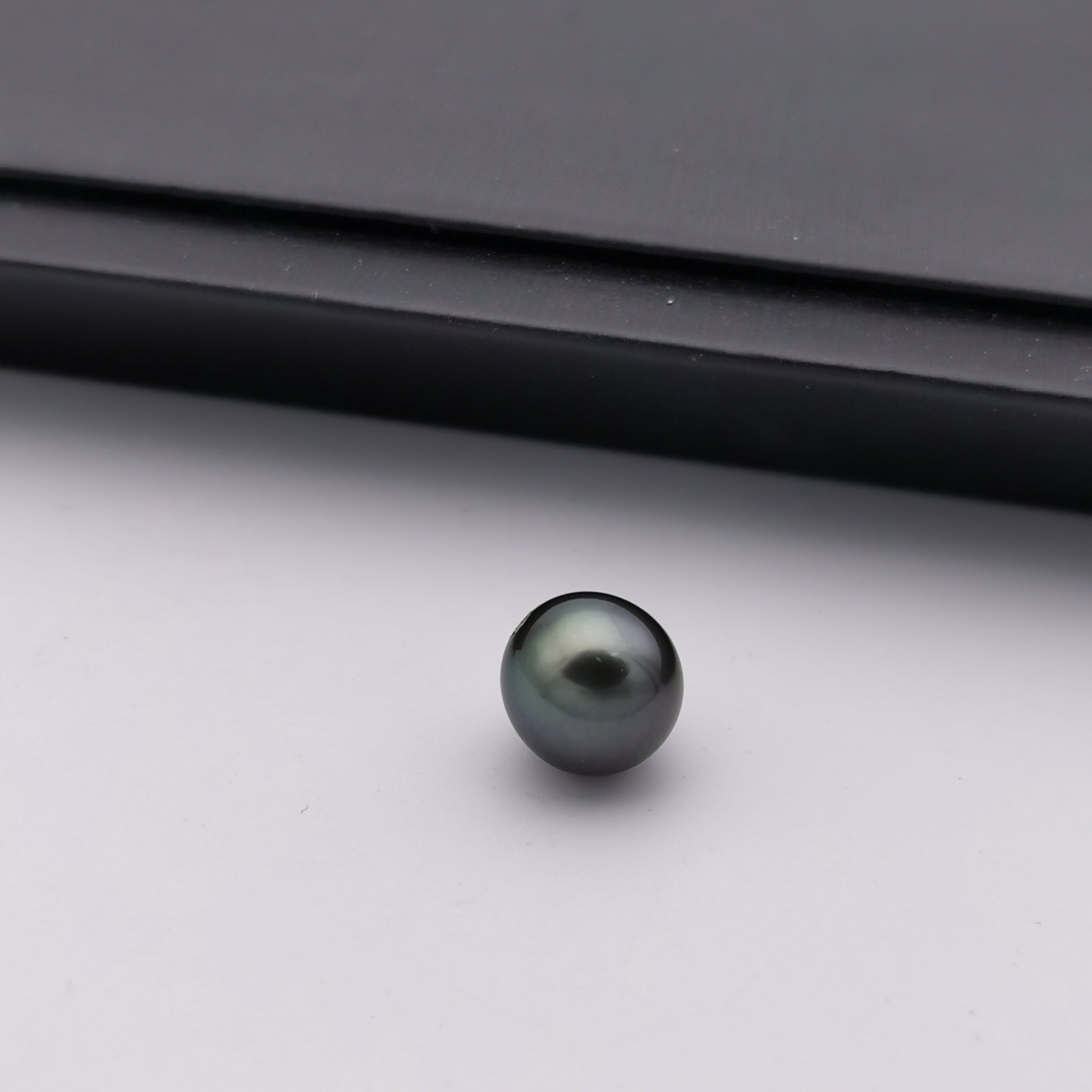 11.2 mm genuine round shape black Tahitian loose pearl full hole drilled