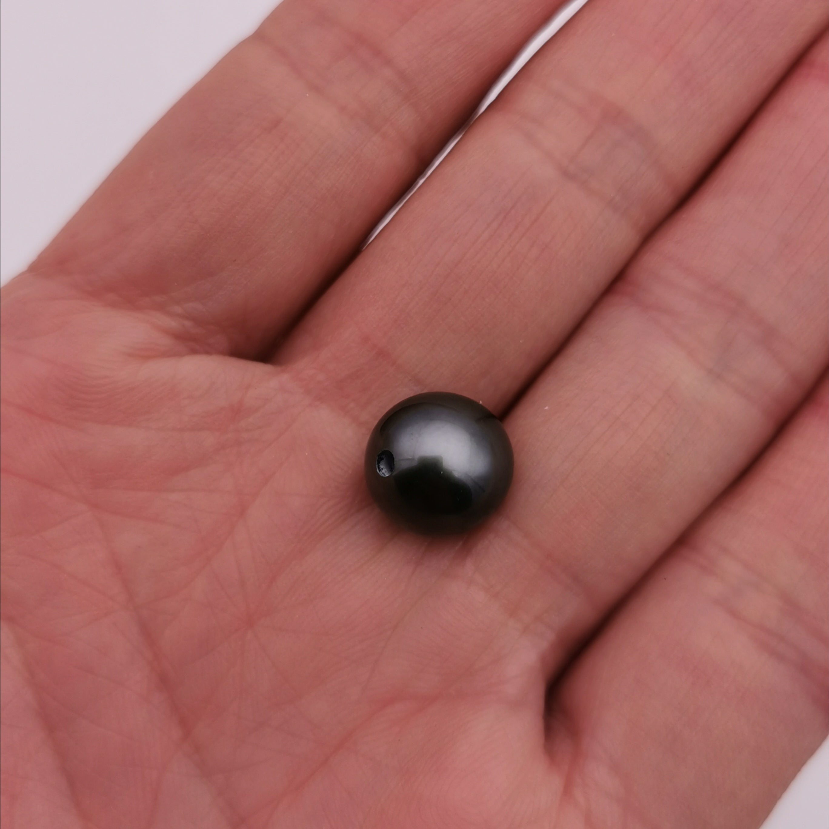11.2 mm genuine round shape black Tahitian loose pearl full hole drilled