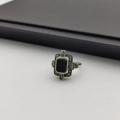 Unique elegant sterling silver marcasite with Onxy ring