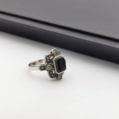 Unique elegant sterling silver marcasite with Onxy ring