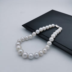 Must have of the freshwater pearl wedding/anniversary necklace