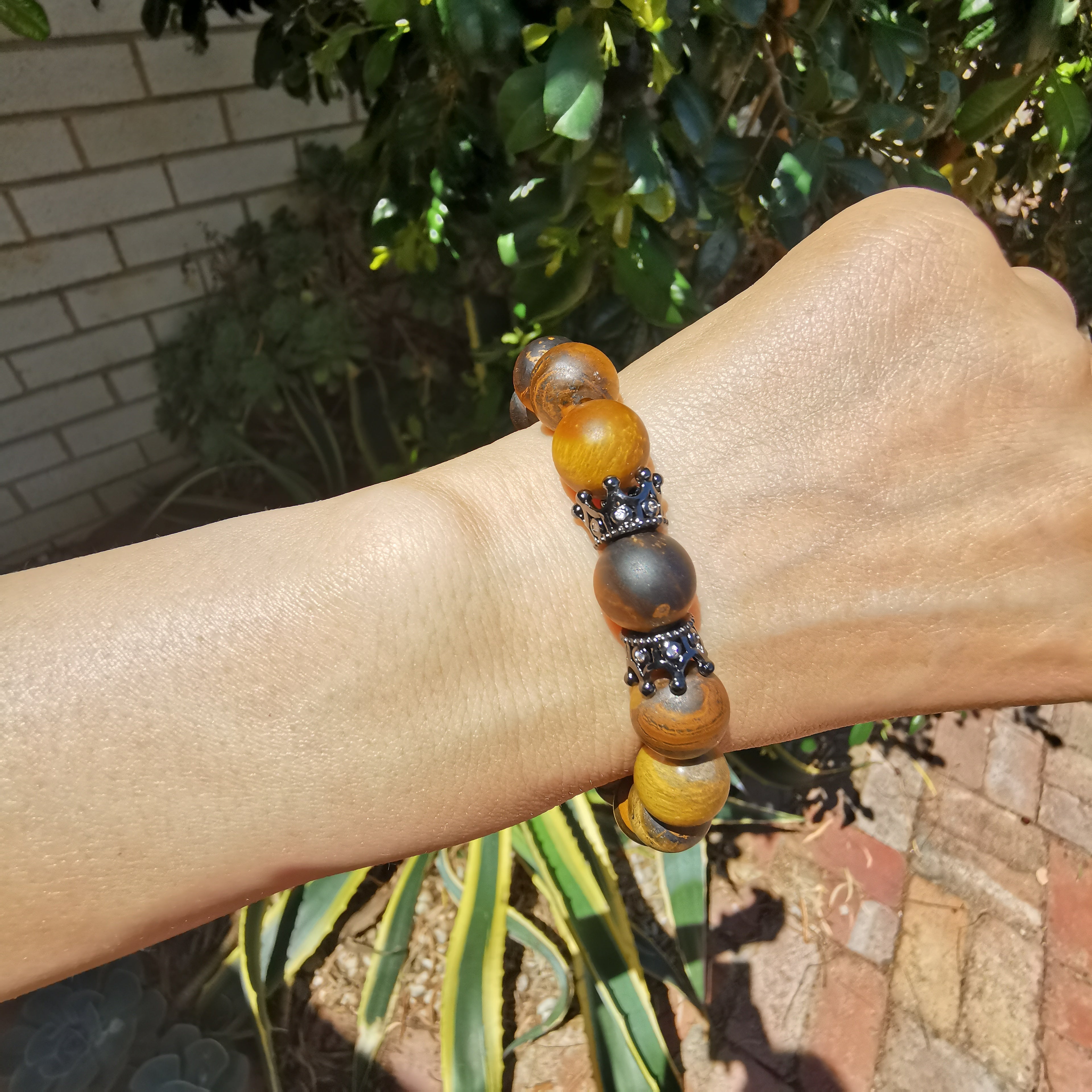 Unisex natural matt polished tiger eye bracelet