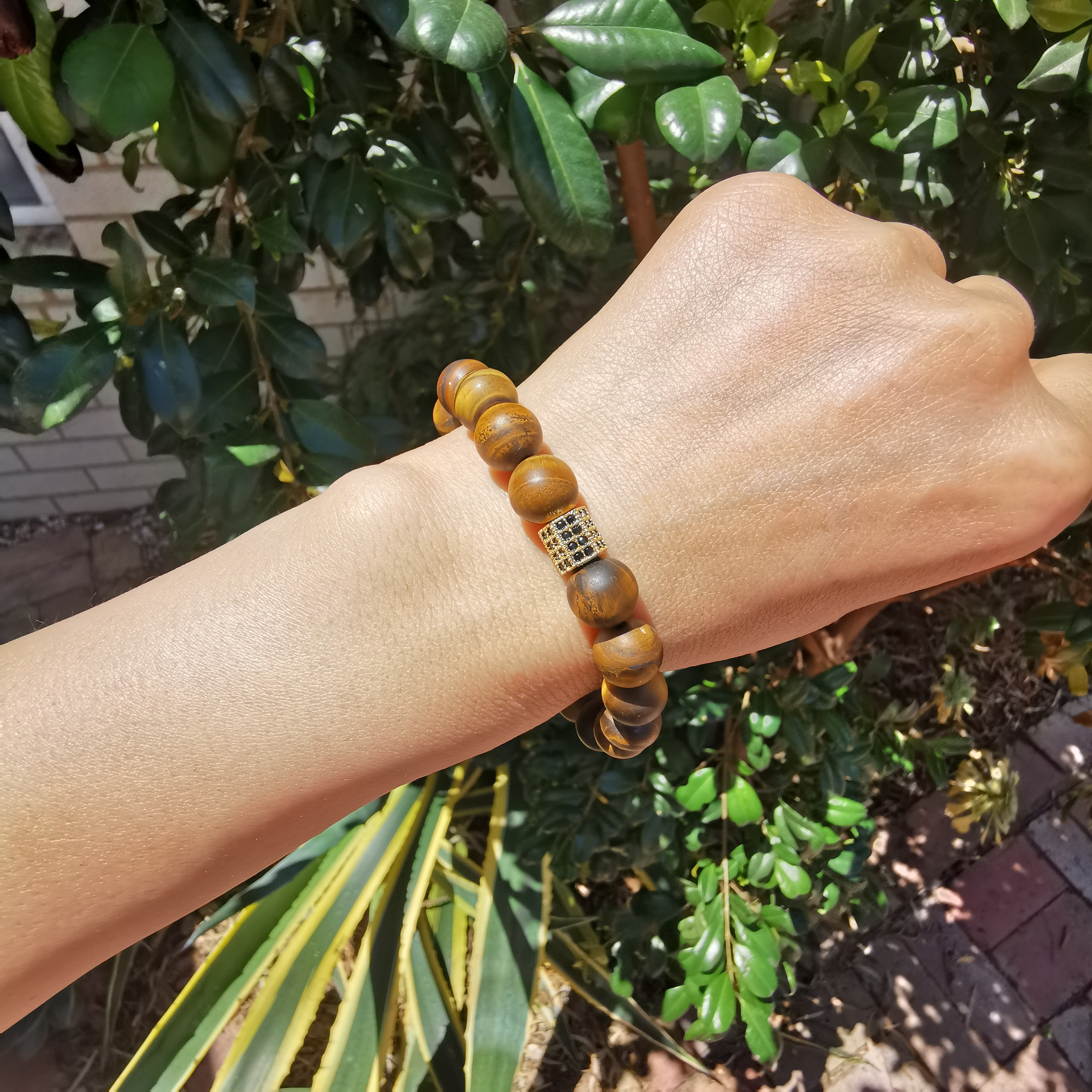 Unisex natural matt polished tiger eye bracelet