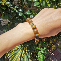 Unisex natural matt polished tiger eye bracelet