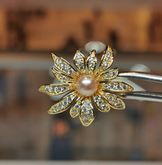 Delicate freshwater pearl brooch /pin