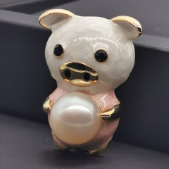 Adorable little pig freshwater pearl brooch