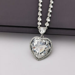 Swarovski element big heart elegant necklace