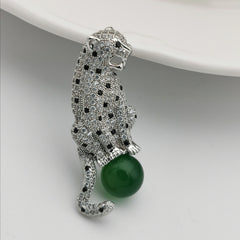 Leopard with nature chalcedony grmstone brooch/pendant