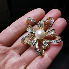 Flower freshwater pearl brooch/pendant