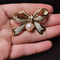 Bow freshwater pearl brooch/pendant