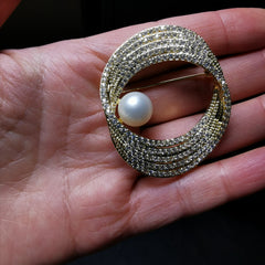 Cycle freshwater pearl brooch/pendant
