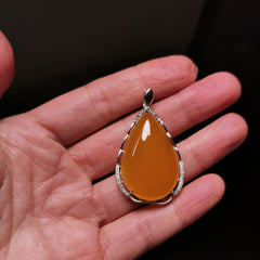 Sterling silver chalcedony pendant