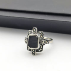 Unique elegant sterling silver marcasite with Onxy ring